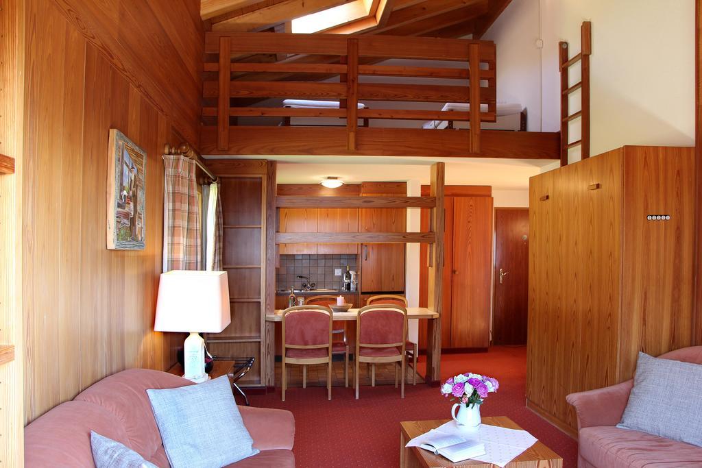 Aparthotel Ambassador ベルヴァルト エクステリア 写真