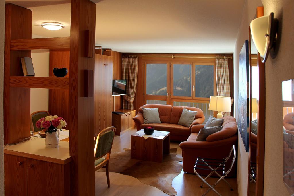 Aparthotel Ambassador ベルヴァルト エクステリア 写真